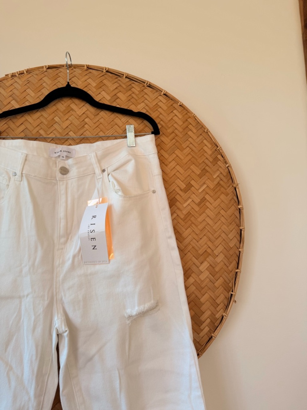 WOMEN’s WHITE DISTRESSED RISEN DENIM JEANS 1XL WIDE LEG FLATTERING HIGH RISE NWT - Picture 6 of 13